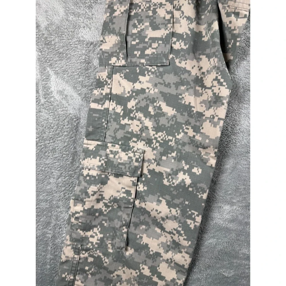 US Army ACU UCP Digital Camo Combat Cargo Pants Large Regular Military Issue